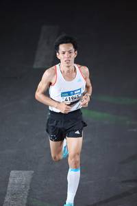 BIB: 700, 41945
                            <button type="button" onclick="openModal(22903603)" class="btn btn-primary btn-sm float-right btn-popup" data-toggle="modal" data-target=".modal-high-quality">
                        <i class="fas fa-shopping-cart"></i> Add to Cart
                    </button>
                                            <button type="button" onclick="isThisMe(22903603, true)" class="btn btn-success btn-sm float-right btn-popup btn-isme hidden" data-toggle="tooltip" data-placement="bottom" title="นี่คือรูปของคุณใช่ไหม คลิกที่นี่เพื่อเอาเข้าอัลบั้ม">
                        <i class="fas fa-plus"></i> Add to album
                    </button>
                    <button type="button" onclick="isThisMe(22903603, false)" class="btn btn-warning btn-sm float-right btn-popup btn-isnotme hidden">
                        <i class="fas fa-ban"></i> Remove from album
                    </button>